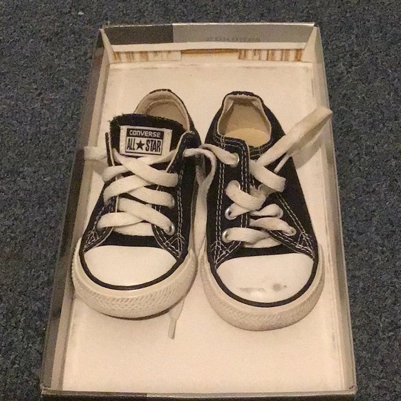 Kid’s Converse All Stars ( (Toddlers) - Picture 1 of 2